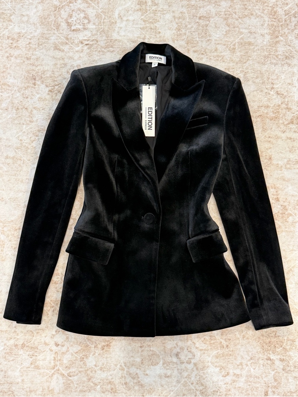 Velvet blazer. NWT. Size XS